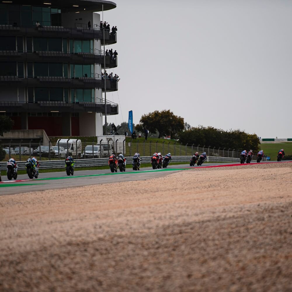 MotoGP第2戦ポルトガルGP Moto2、Moto3レースレポート／Moto2小椋藍が三つどもえの表彰台争いを展開