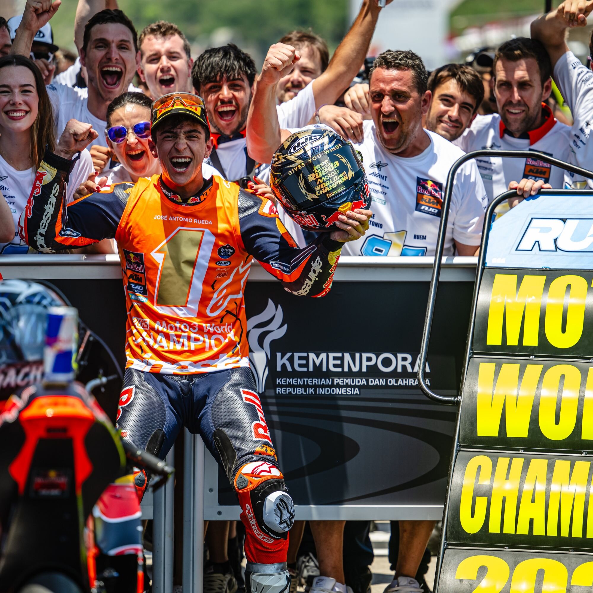 MotoGP第18戦インドネシアGP Moto2、Moto3／ルエダがMoto3チャンピオンに輝く