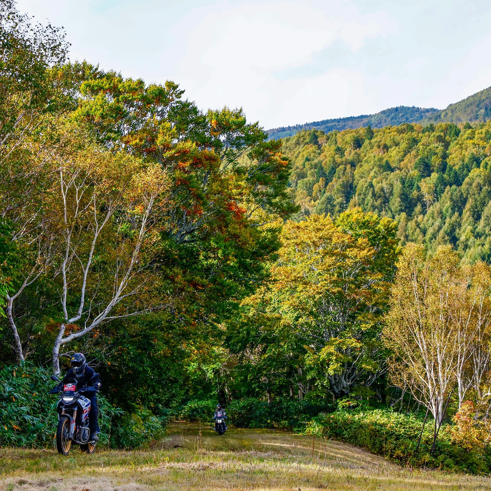 過去最大の230名が参加して初秋の志賀高原をバイクで駆け巡った！