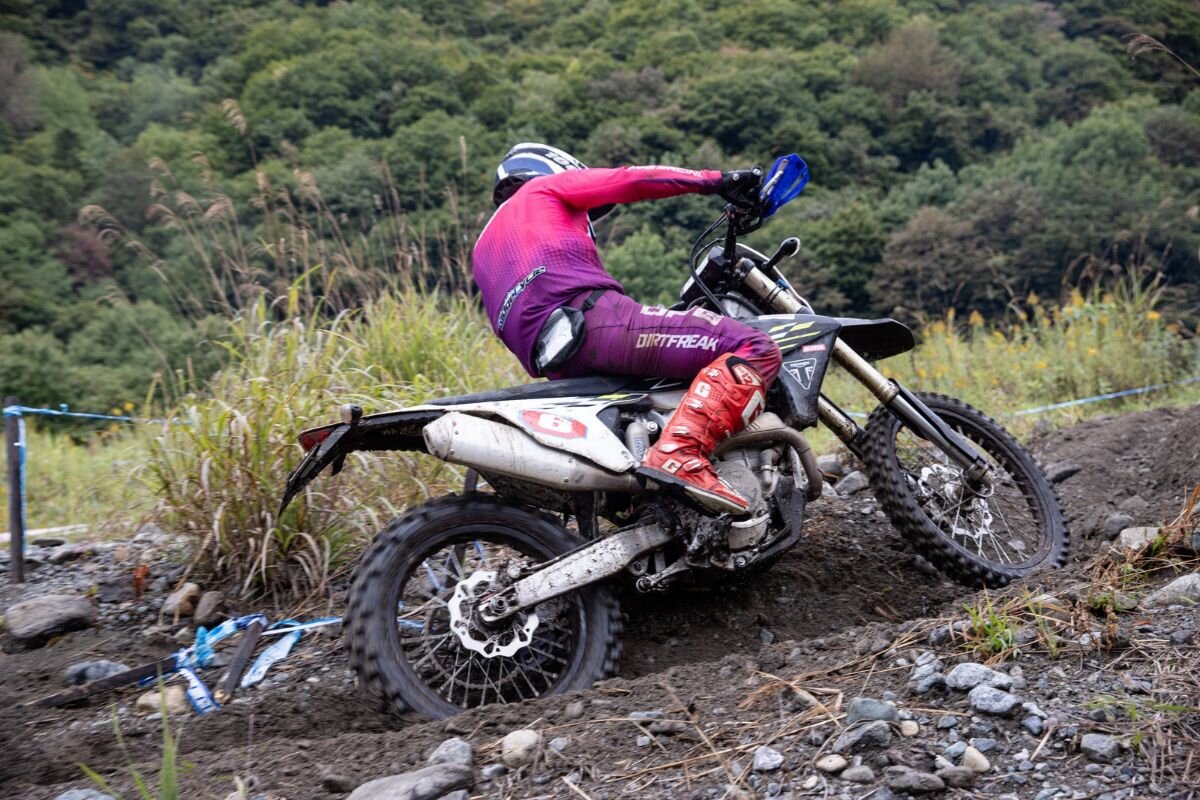 トライアンフTF 250-Eで日高に参戦した堀越秀鷹選手