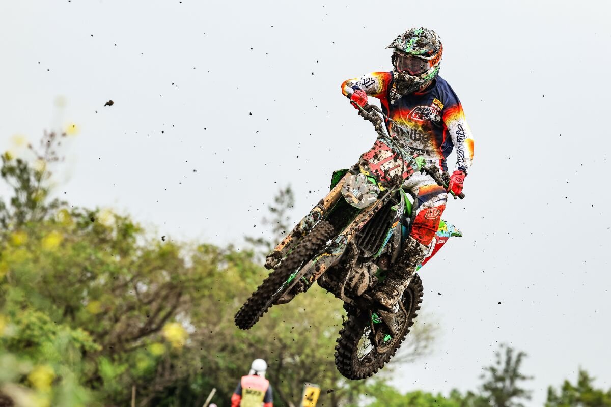 japan-mxgp-rd3-uchida-riding.jpg