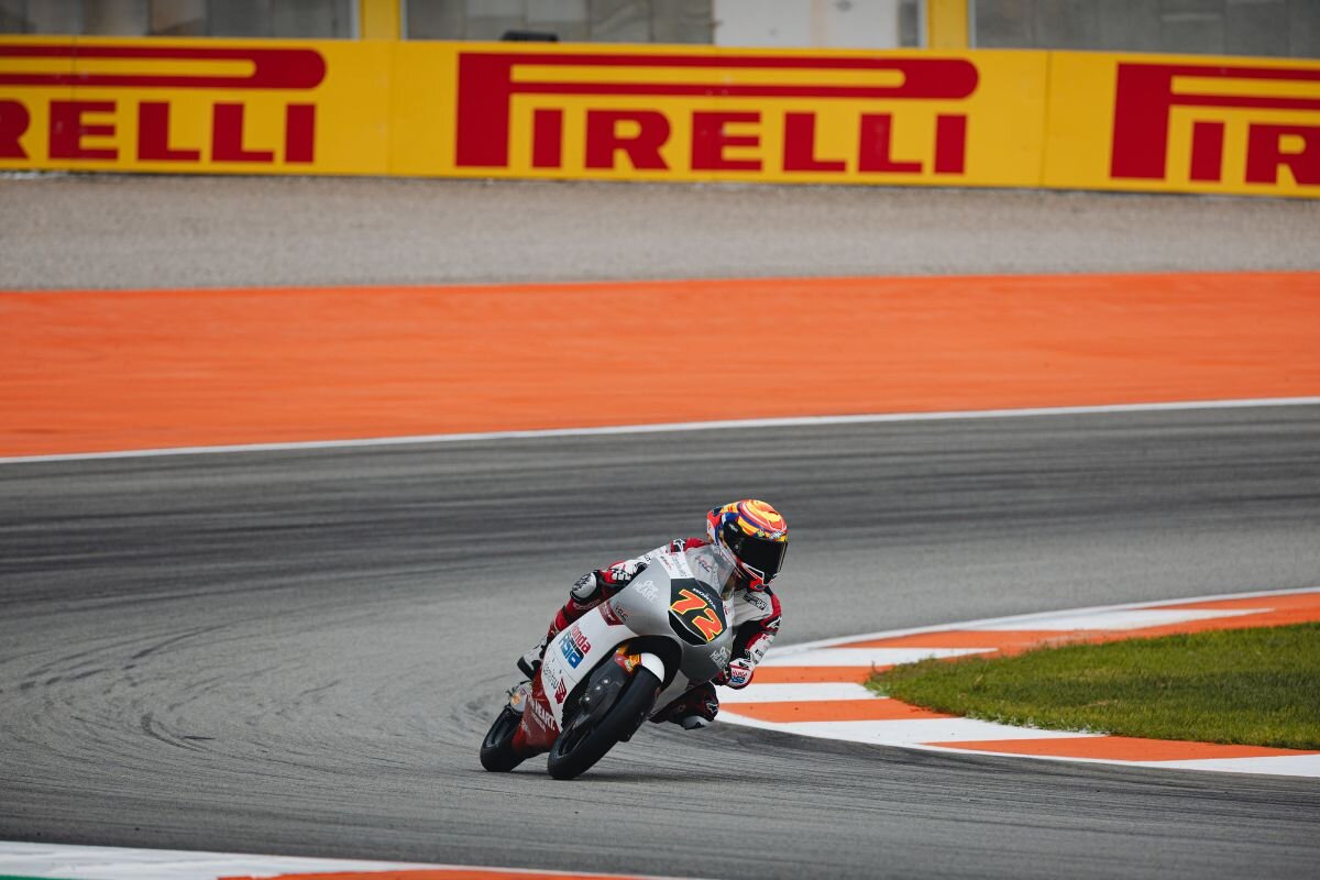 古里太陽：Moto3ラストレースの表彰台シーン