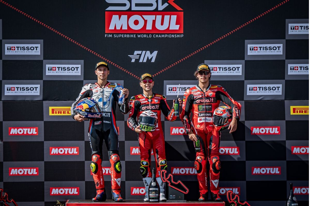 worldsbk-24-10-race2-podium.jpg