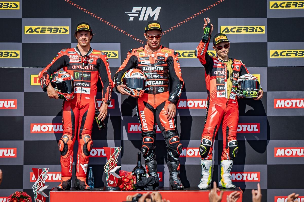 worldsbk2024-race-1-podium.jpg