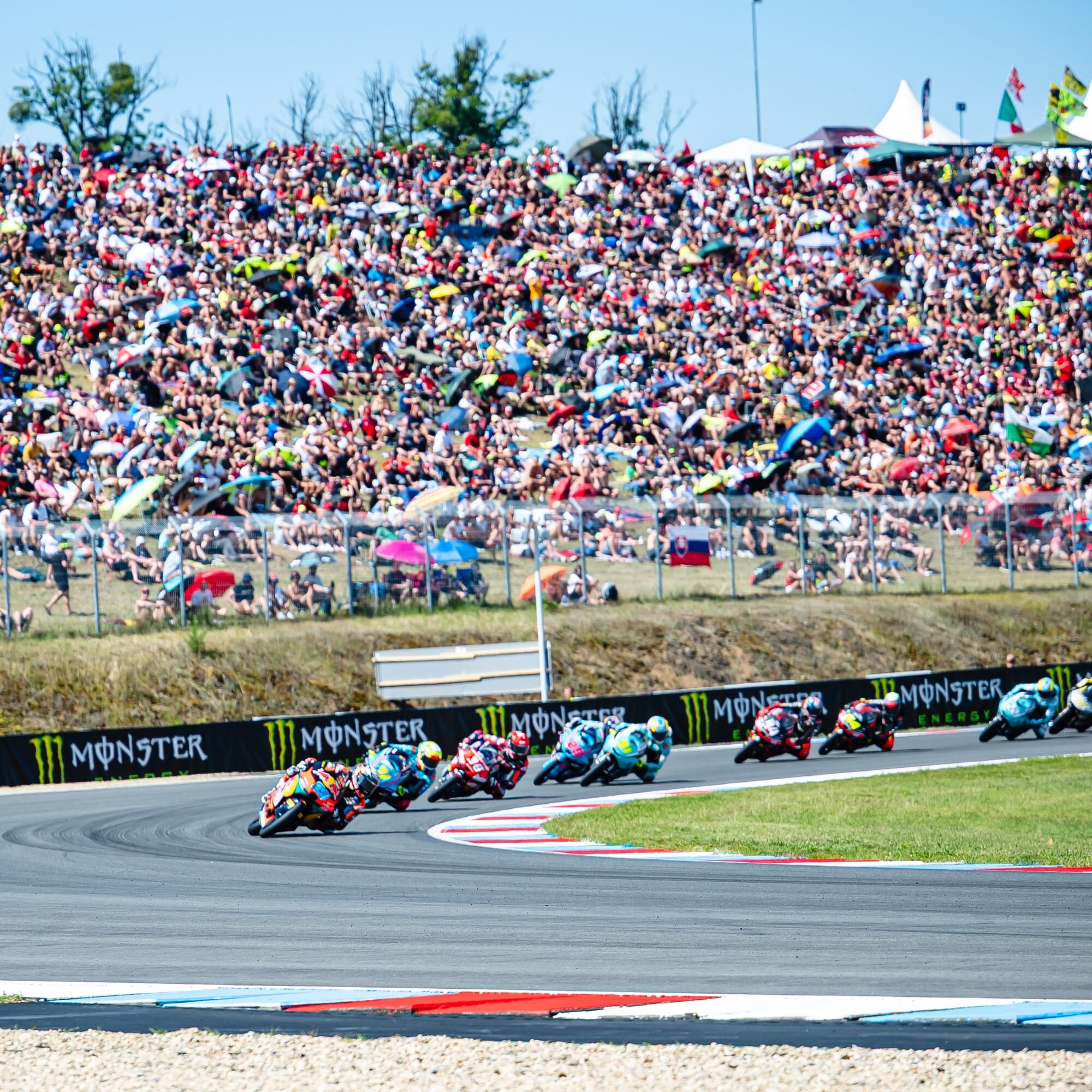 MotoGP第12戦チェコGP Moto2、Moto3レースレポート/シーズン前半戦締めくくりのレース、日本人ライダーは厳しい結果に